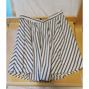 Cute striped miniskirt with flare- new condition